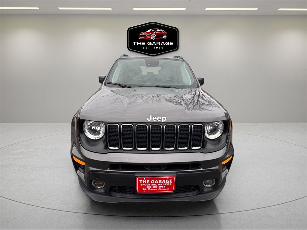 Used 2021 Jeep Renegade Latitude image 2