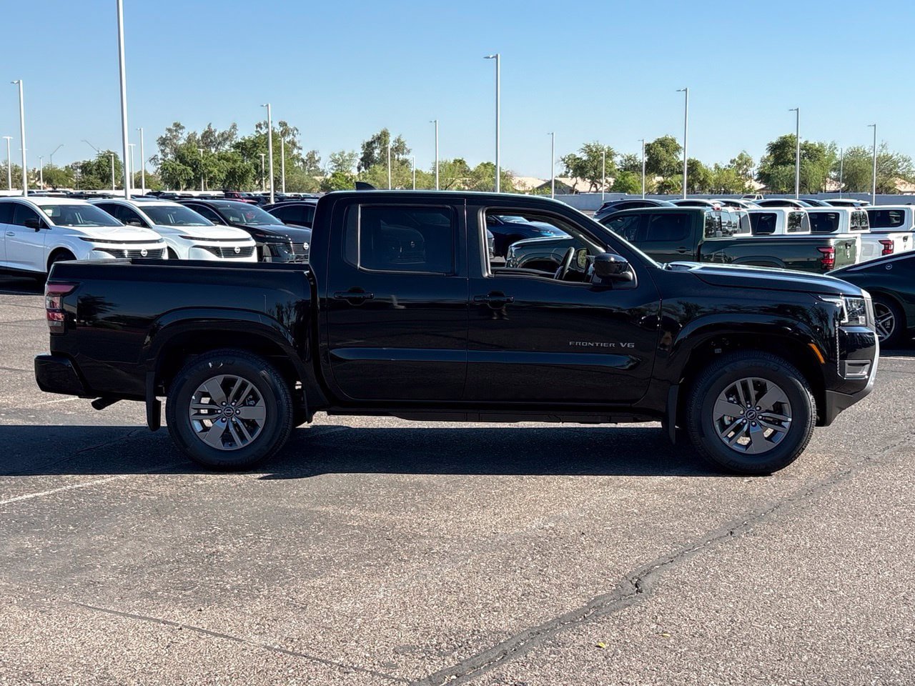 New 2027 Nissan Frontier SV RWD image 7