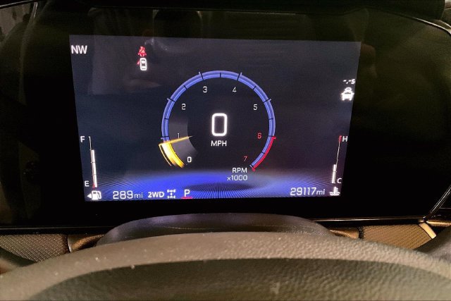 Used 2025 Chevrolet TrailBlazer LT AWD/4WD image 24
