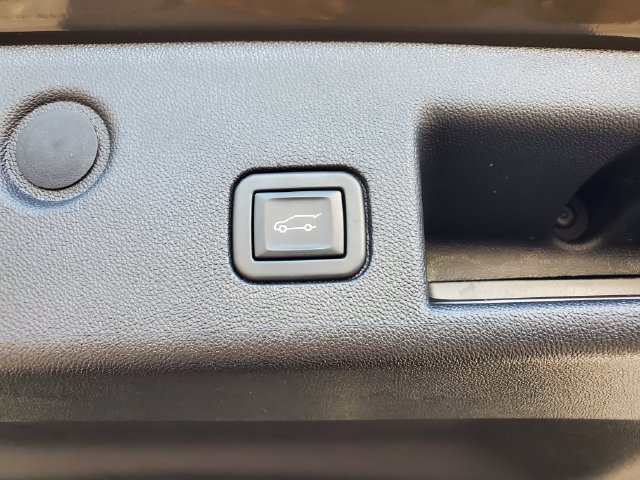 Used 2023 Chevrolet Equinox LT FWD image 11
