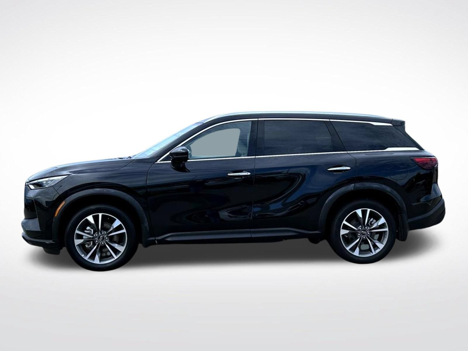Certified 2025 INFINITI QX60 Luxe w/ Vision Package AWD/4WD image 8