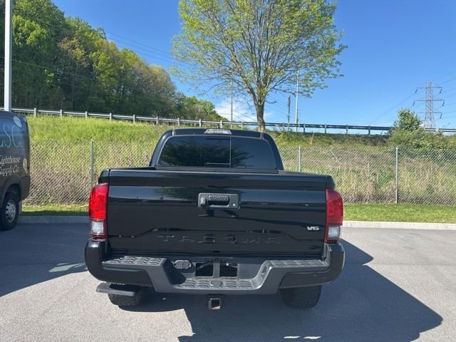 Used 2018 Toyota Tacoma TRD Sport image 23