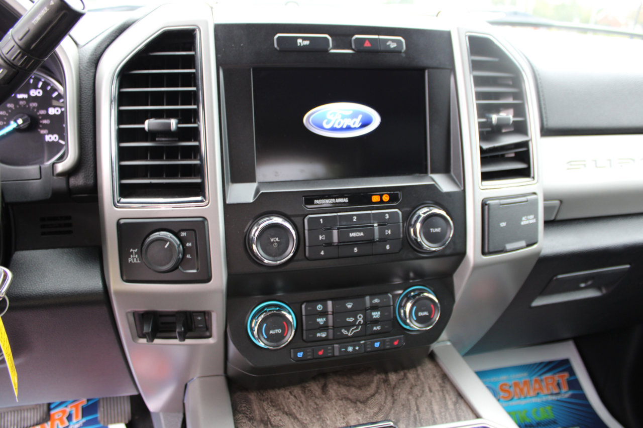 Used 2019 Ford F250 Lariat w/ Chrome Package image 26