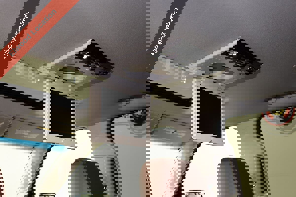 Used 2015 Chevrolet Tahoe LTZ image 35