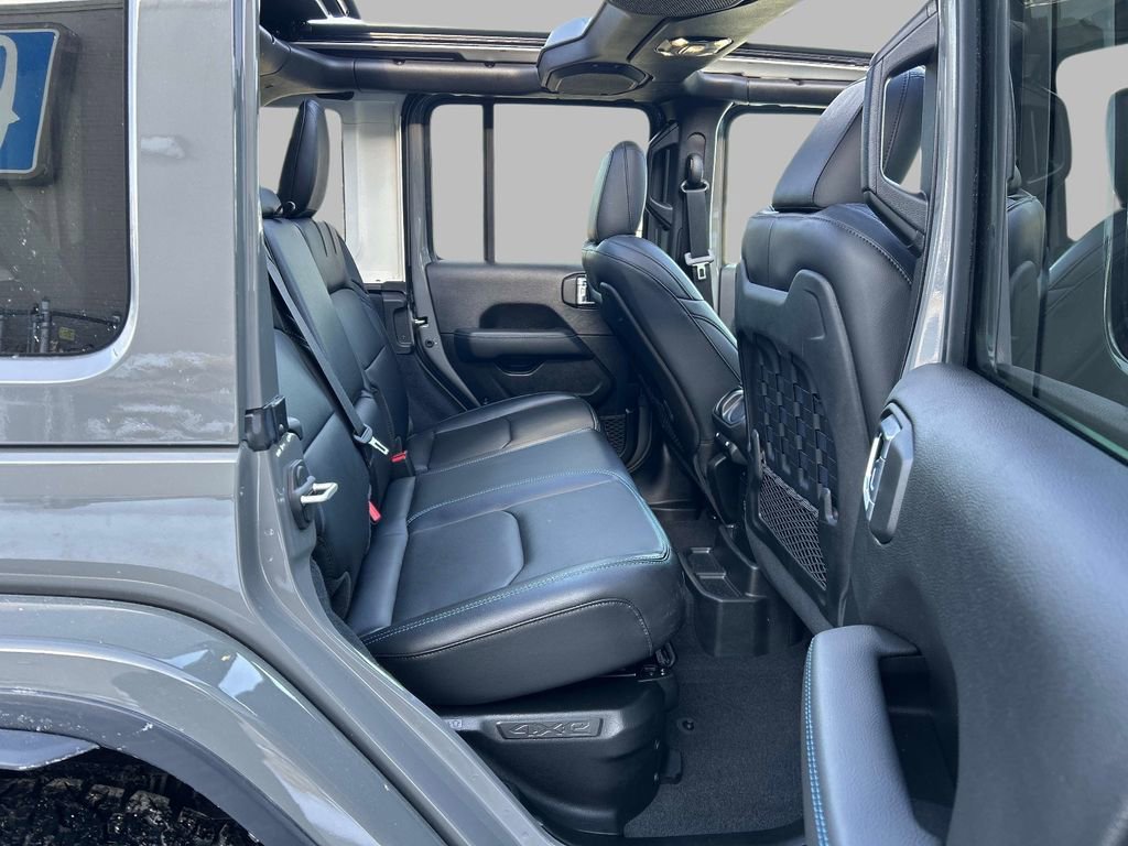 Used 2023 Jeep Wrangler Unlimited Rubicon 4xe w/ Safety Group image 17