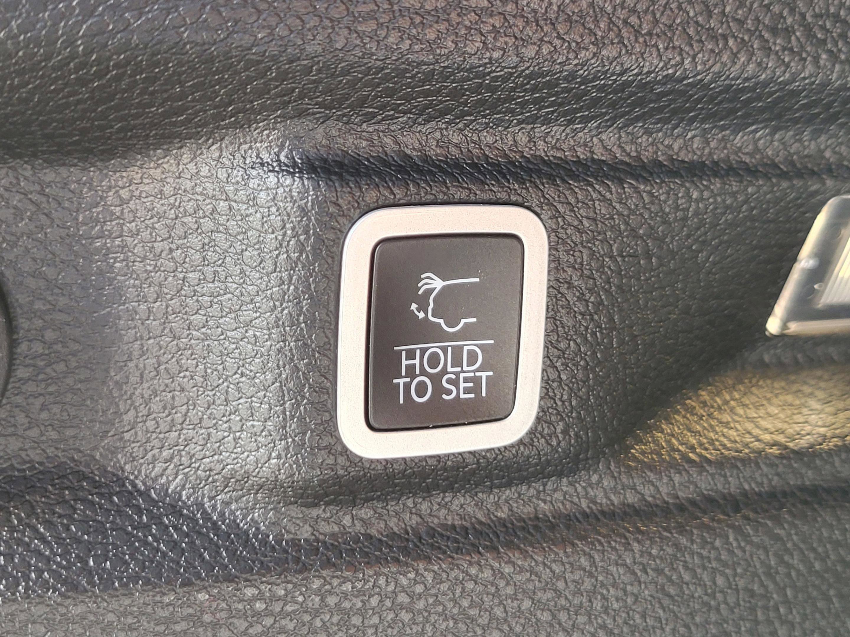 Used 2022 Jeep Grand Cherokee L Limited image 25