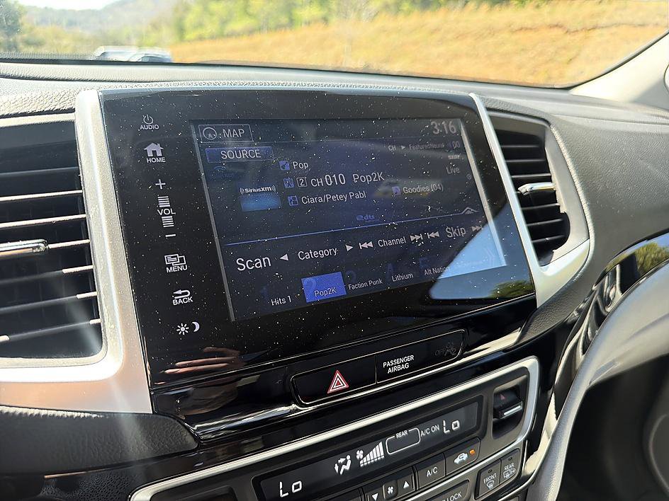 Used 2017 Honda Pilot Elite image 13