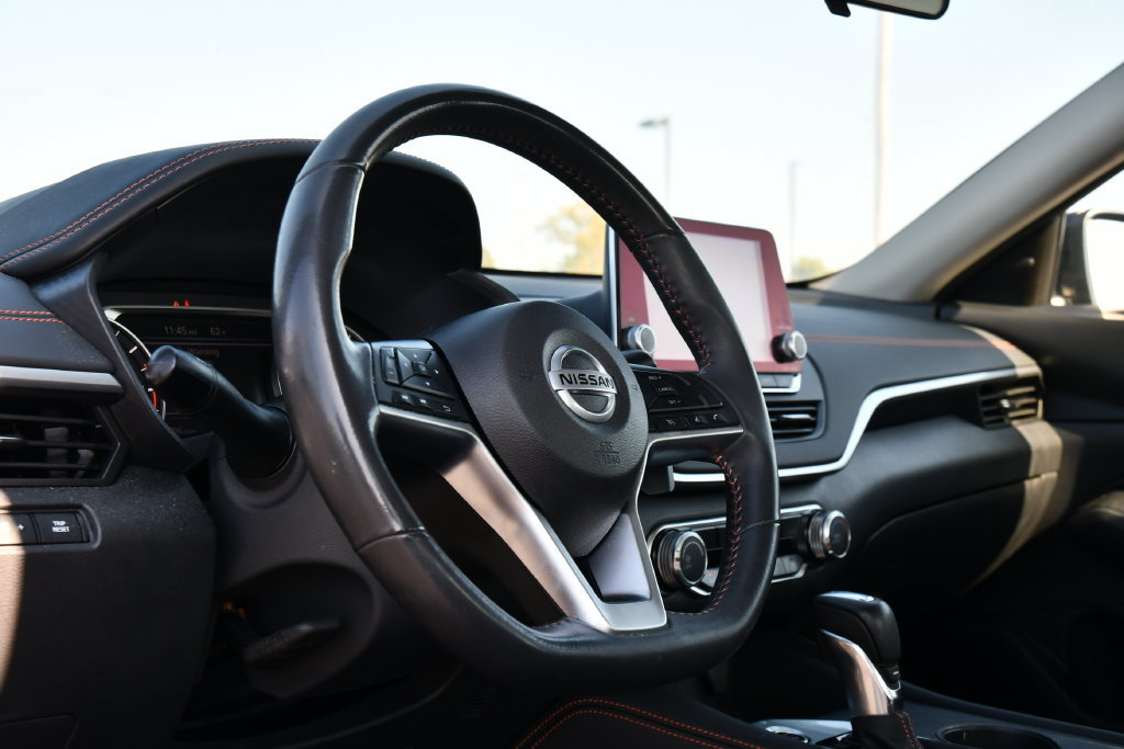 Used 2022 Nissan Altima 2.5 SR FWD image 14