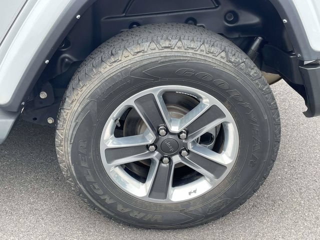 Used 2022 Jeep Wrangler Unlimited Sahara w/ Cold Weather Group AWD/4WD image 21