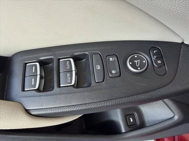 Used 2018 Honda Accord Touring image 15
