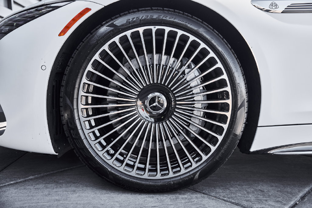 Used 2026 Mercedes-Benz Maybach SL 680 image 3