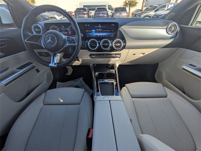 Used 2025 Mercedes-Benz GLA 250 4MATIC image 12