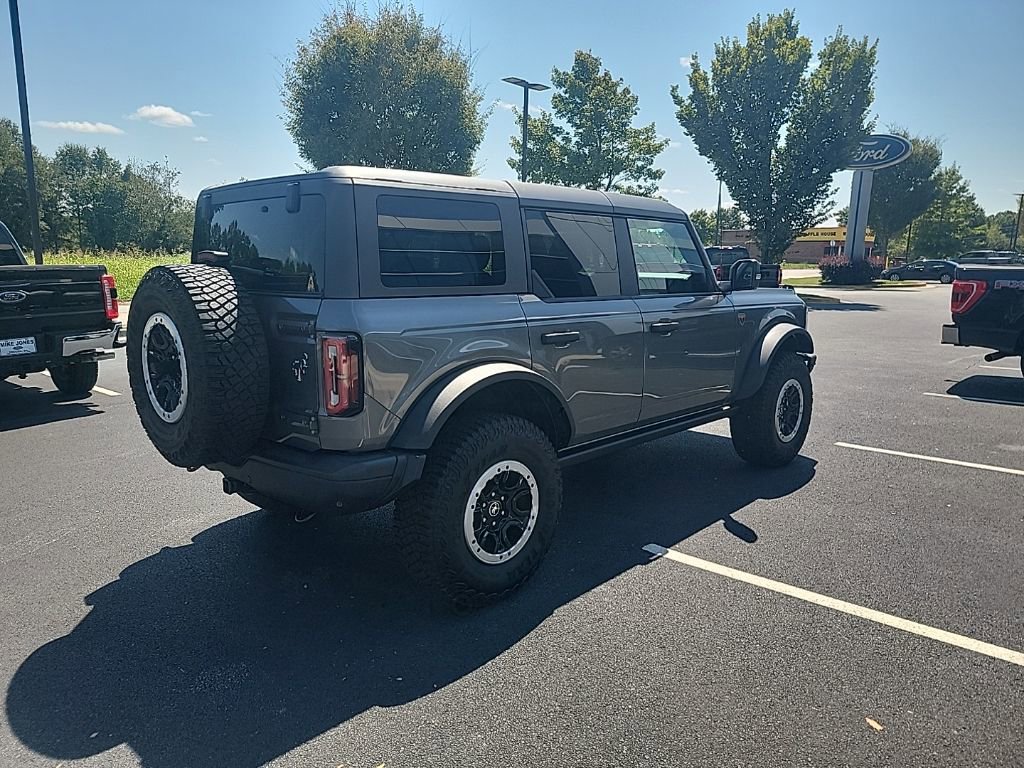 Used 2024 Ford Bronco Badlands image 7