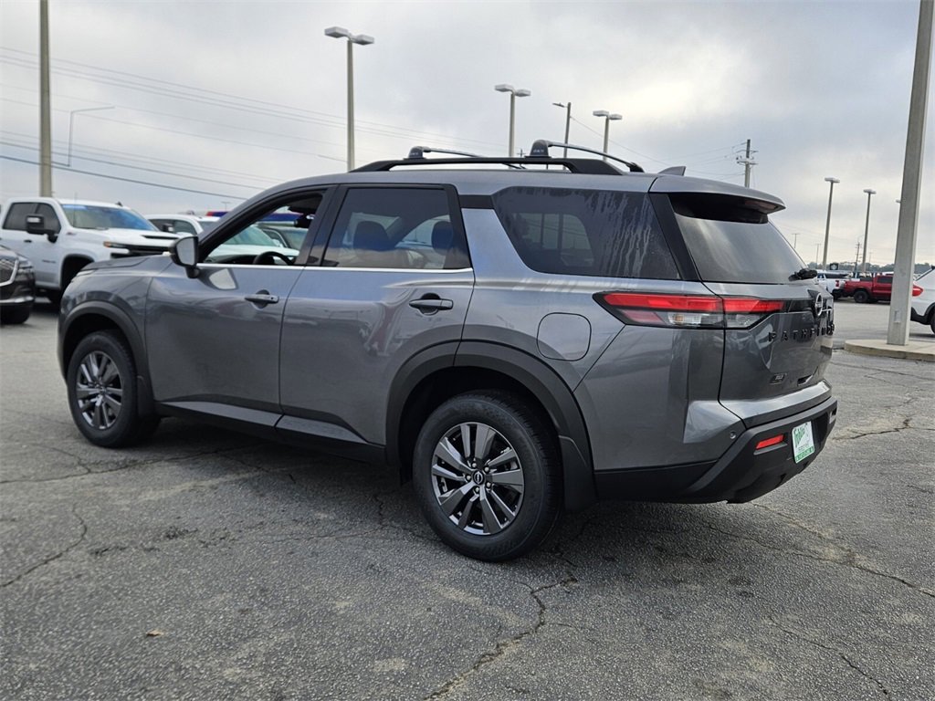 New 2025 Nissan Pathfinder SV image 8