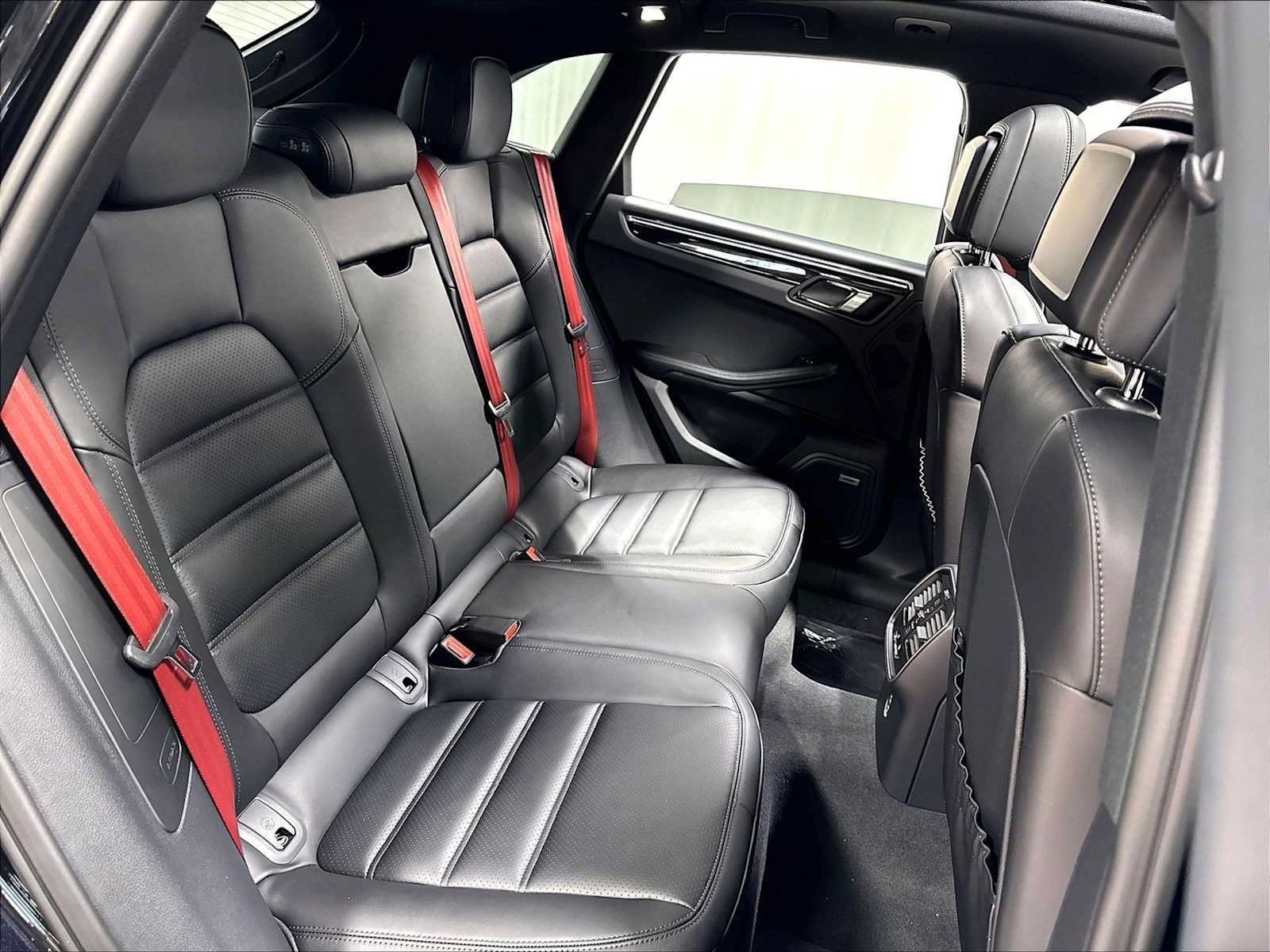New 2026 Porsche Macan S AWD/4WD image 30
