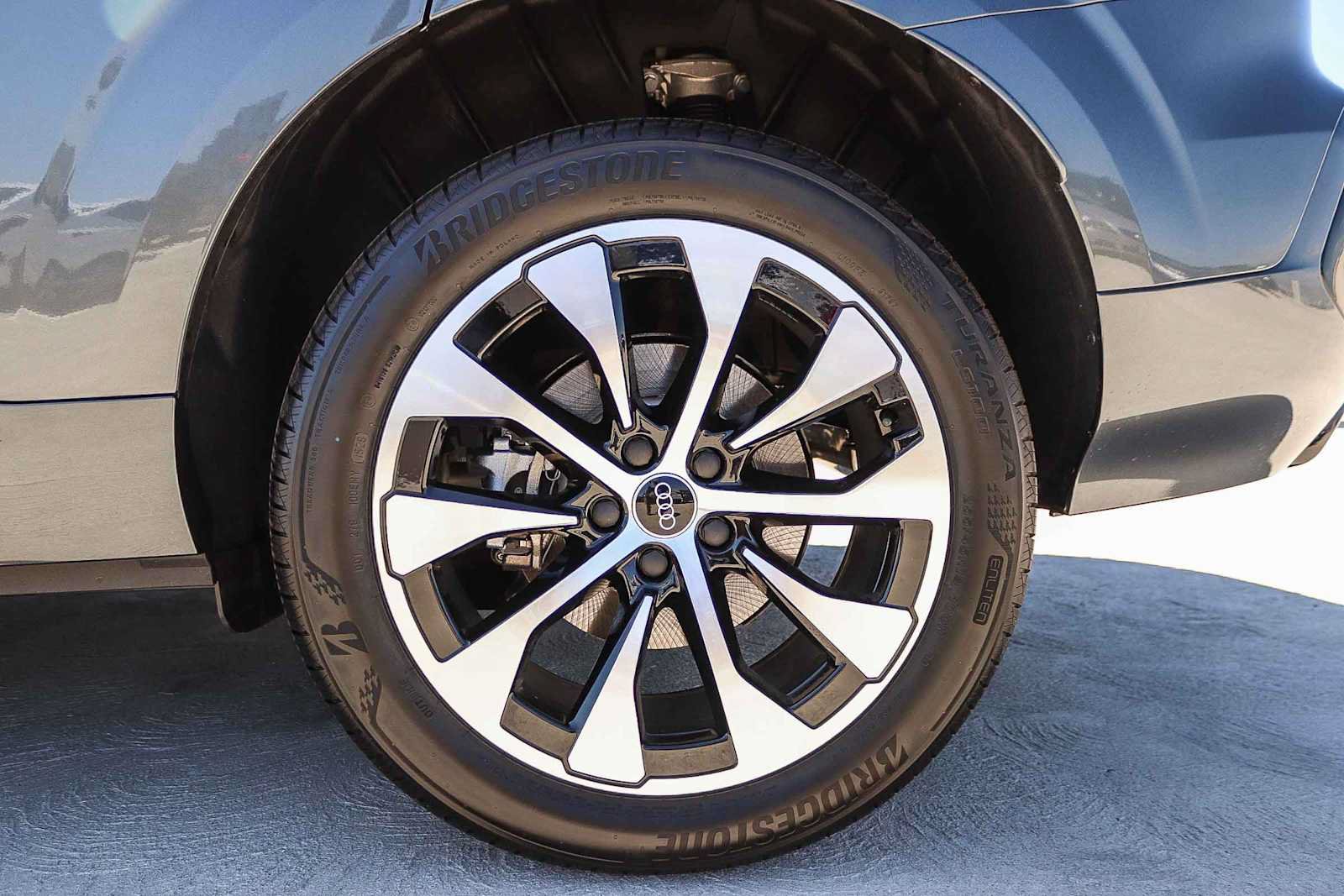 New 2026 Audi Q3 quattro 2.0T AWD/4WD image 12
