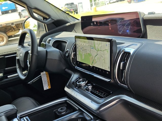 New 2027 Ford Expedition Platinum w/ Stealth Appearance Package AWD/4WD image 9