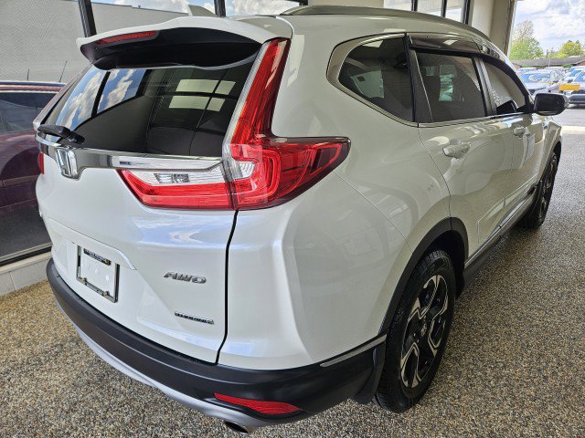 Used 2018 Honda CR-V Touring image 2