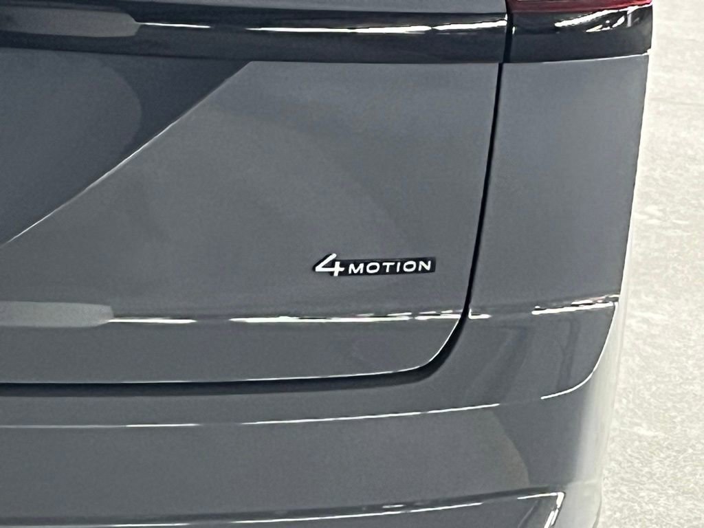 Used 2023 Volkswagen Atlas Cross Sport SEL R-Line image 36