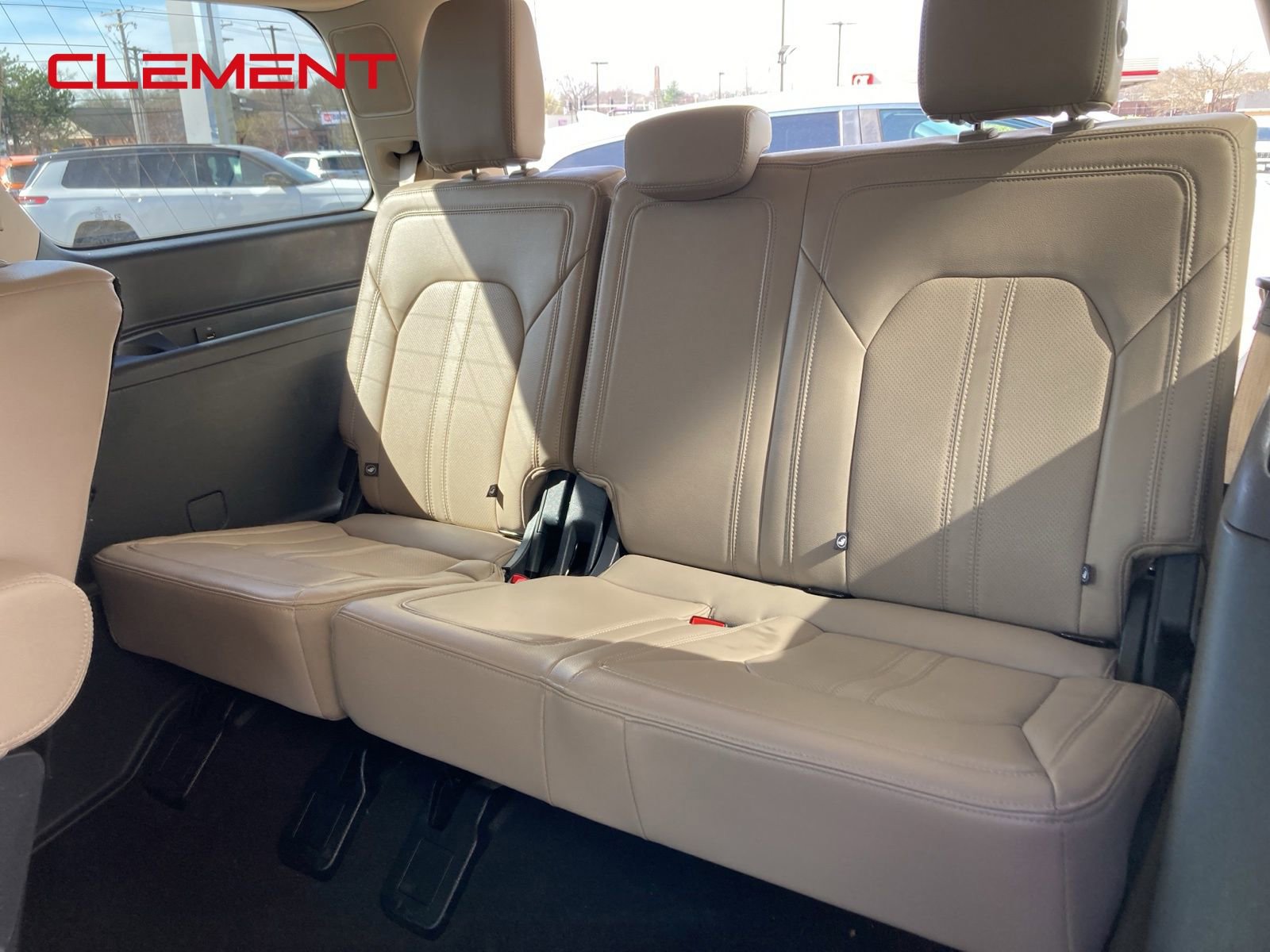 Used 2024 Ford Expedition Limited image 29