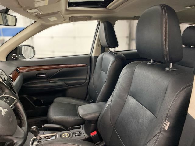 Used 2014 Mitsubishi Outlander GT image 9