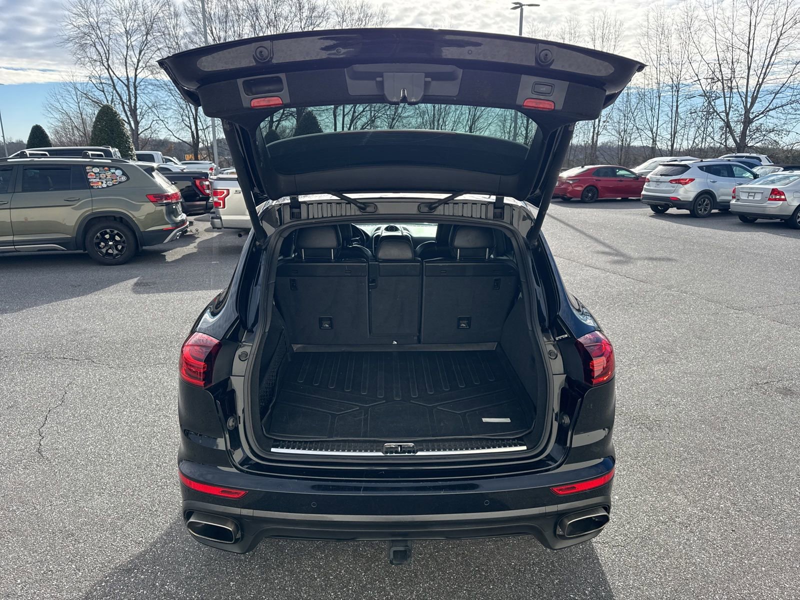 Used 2017 Porsche Cayenne image 11
