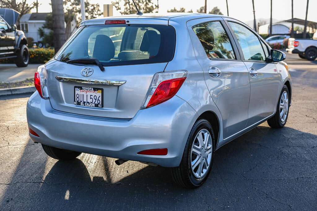 Used 2013 Toyota Yaris LE image 6