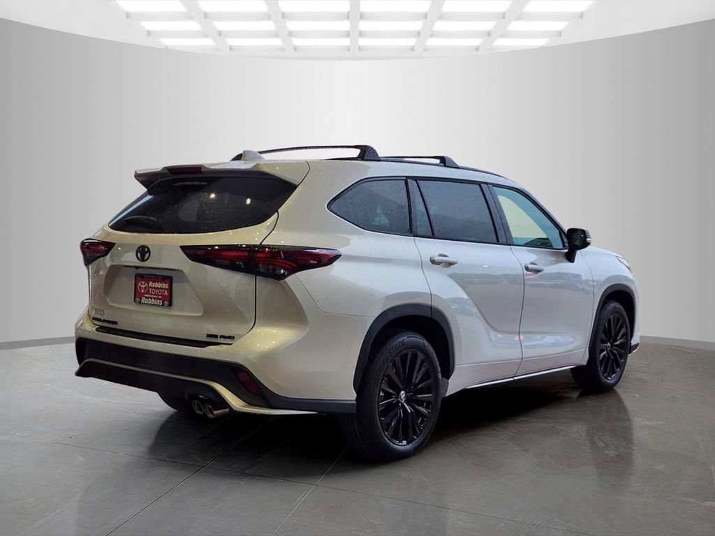 New 2026 Toyota Highlander XSE AWD/4WD image 3