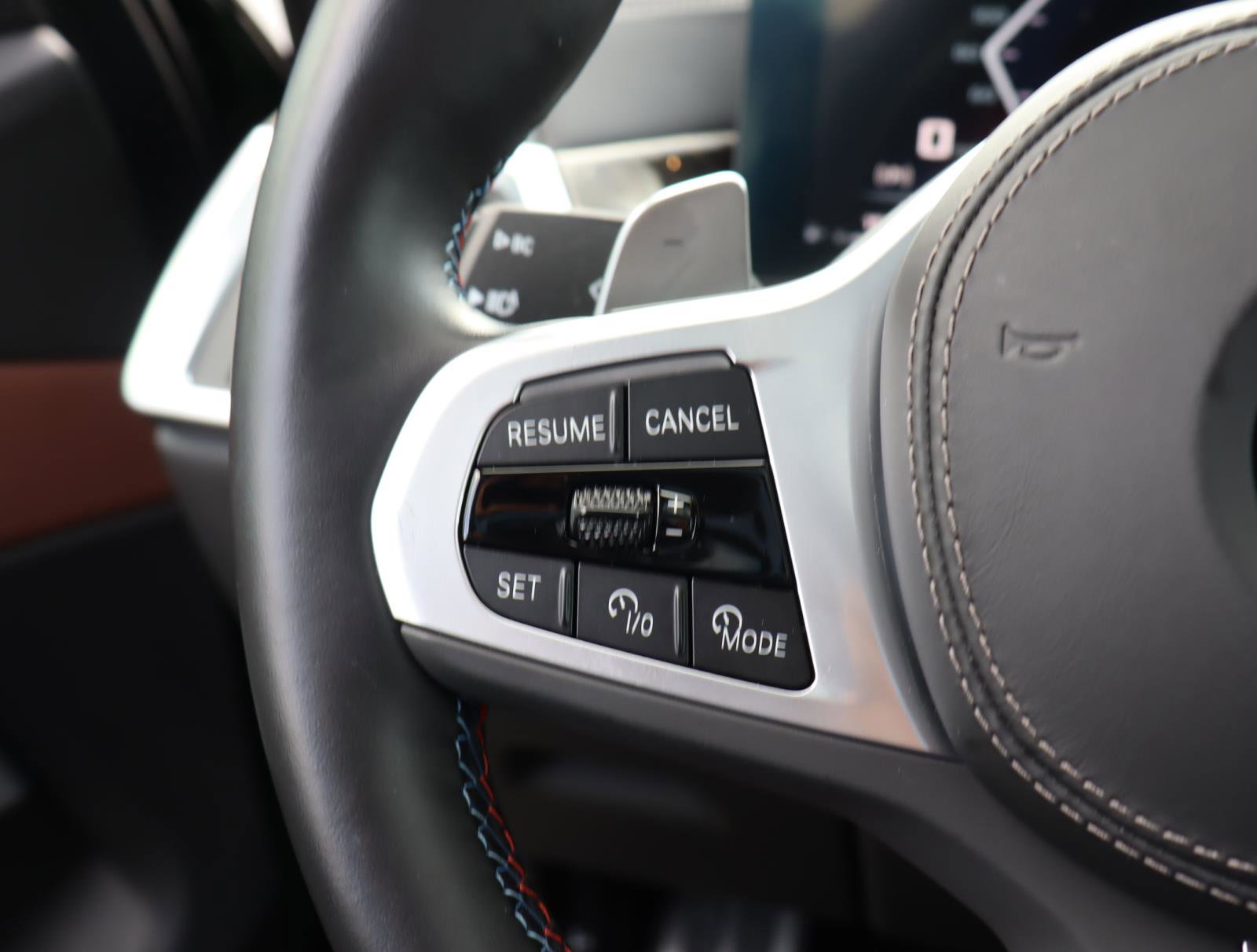 Used 2024 BMW X7 M60i w/ Executive Package image 21