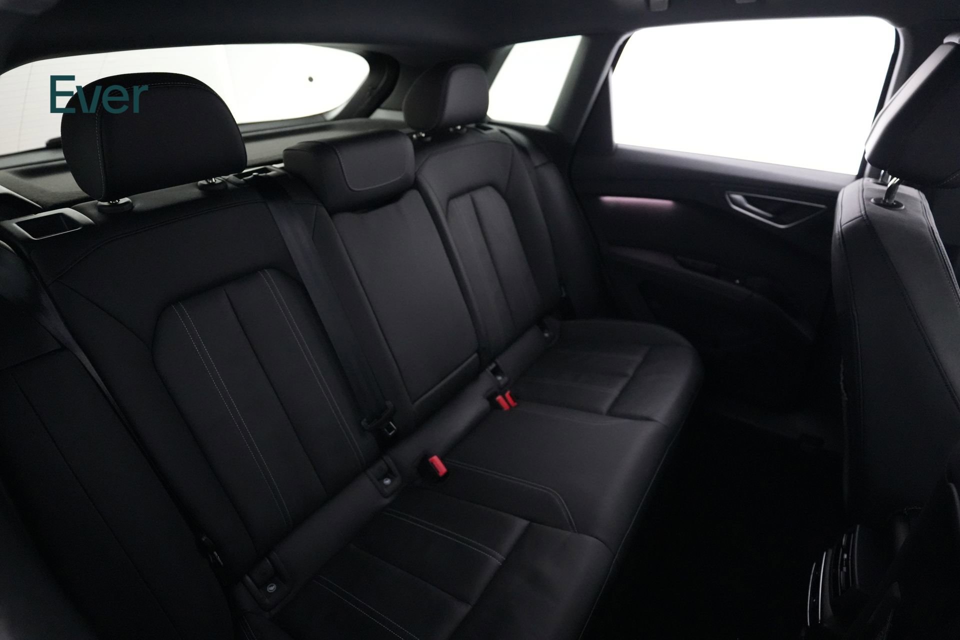 Used 2023 Audi Q4 e-tron Premium Plus w/ Premium Plus image 5