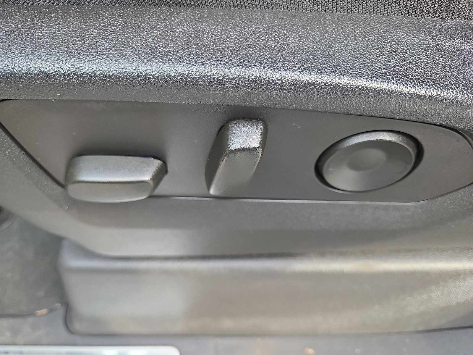 Used 2022 Chevrolet Silverado 1500 LT image 33