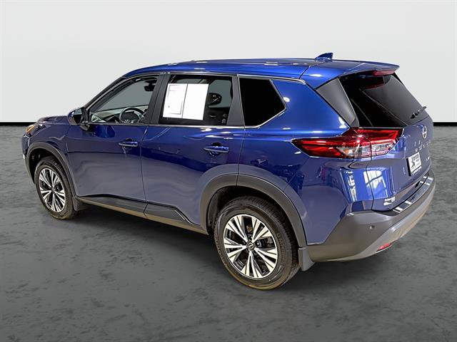 Used 2023 Nissan Rogue SV AWD/4WD image 2
