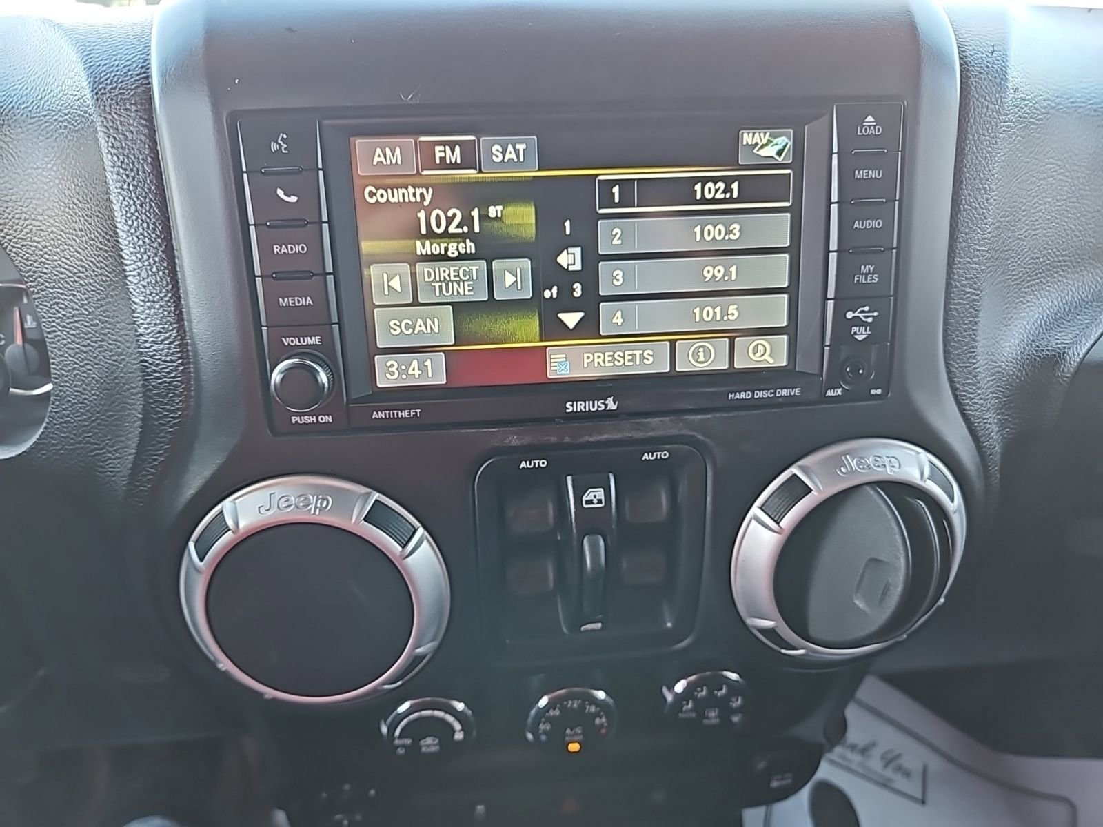 Used 2014 Jeep Wrangler Unlimited Rubicon w/ Connectivity Group AWD/4WD image 28