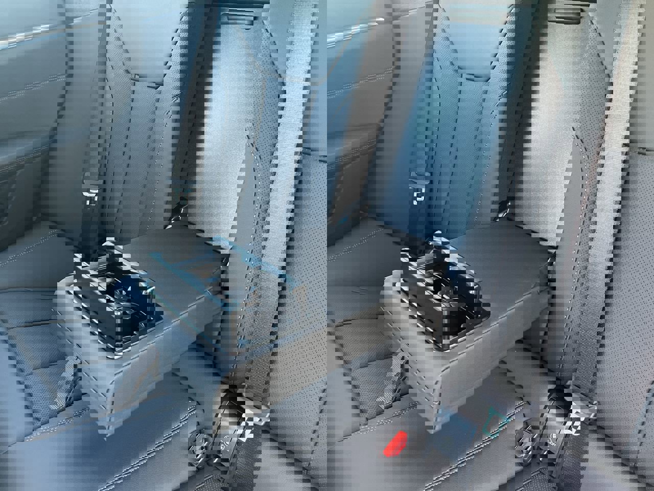 Used 2025 BMW i4 eDrive40 w/ Parking Assistance Package image 32