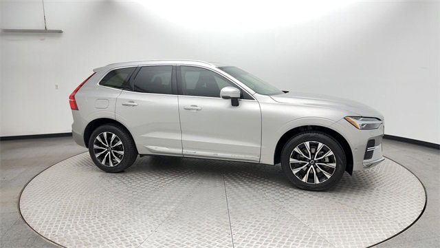 Certified 2023 Volvo XC60 B5 Plus w/ Climate Package image 9