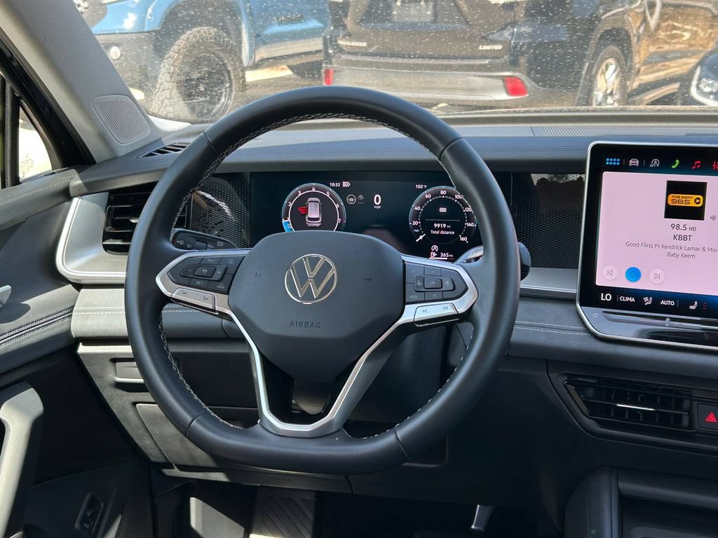 Used 2026 Volkswagen Tiguan SE FWD image 35
