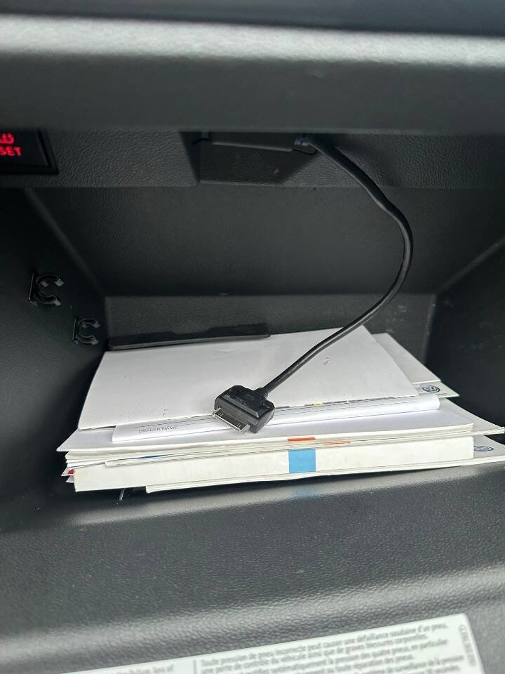 Used 2014 Volkswagen Beetle 1.8T image 32