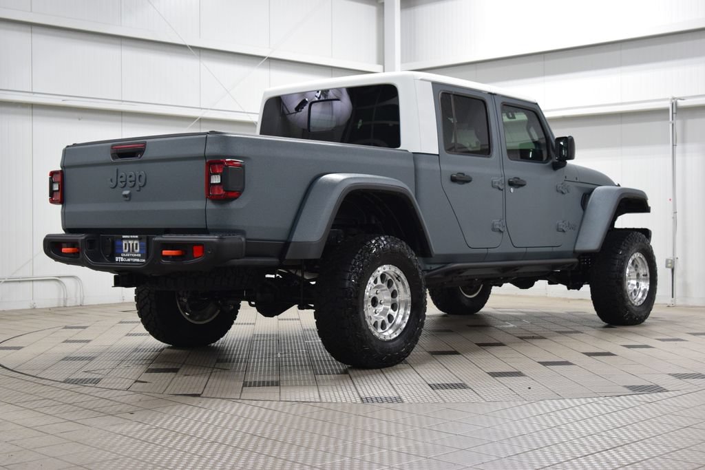 Used 2026 Jeep Gladiator Mojave AWD/4WD image 8