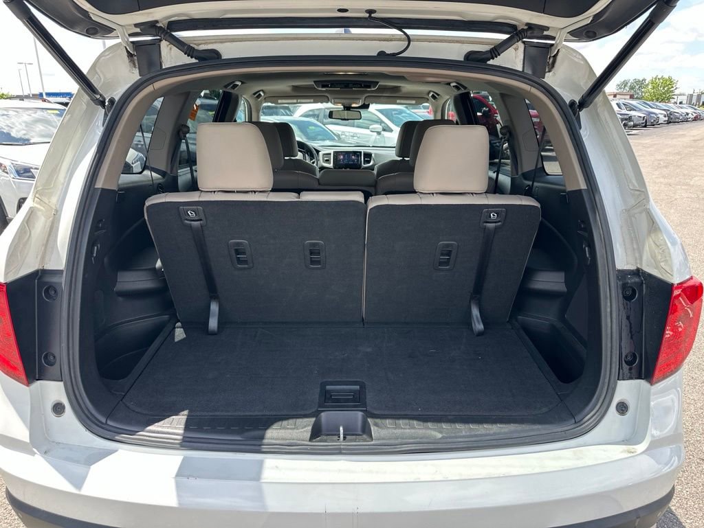 Used 2017 Honda Pilot Touring image 11