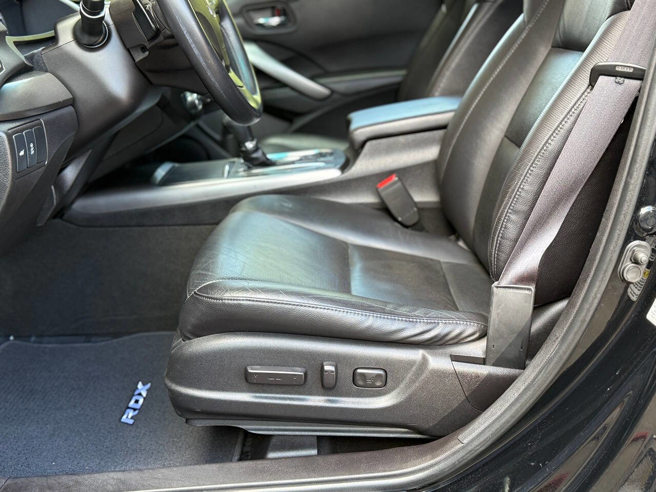 Used 2015 Acura RDX AWD w/ Technology Package image 4