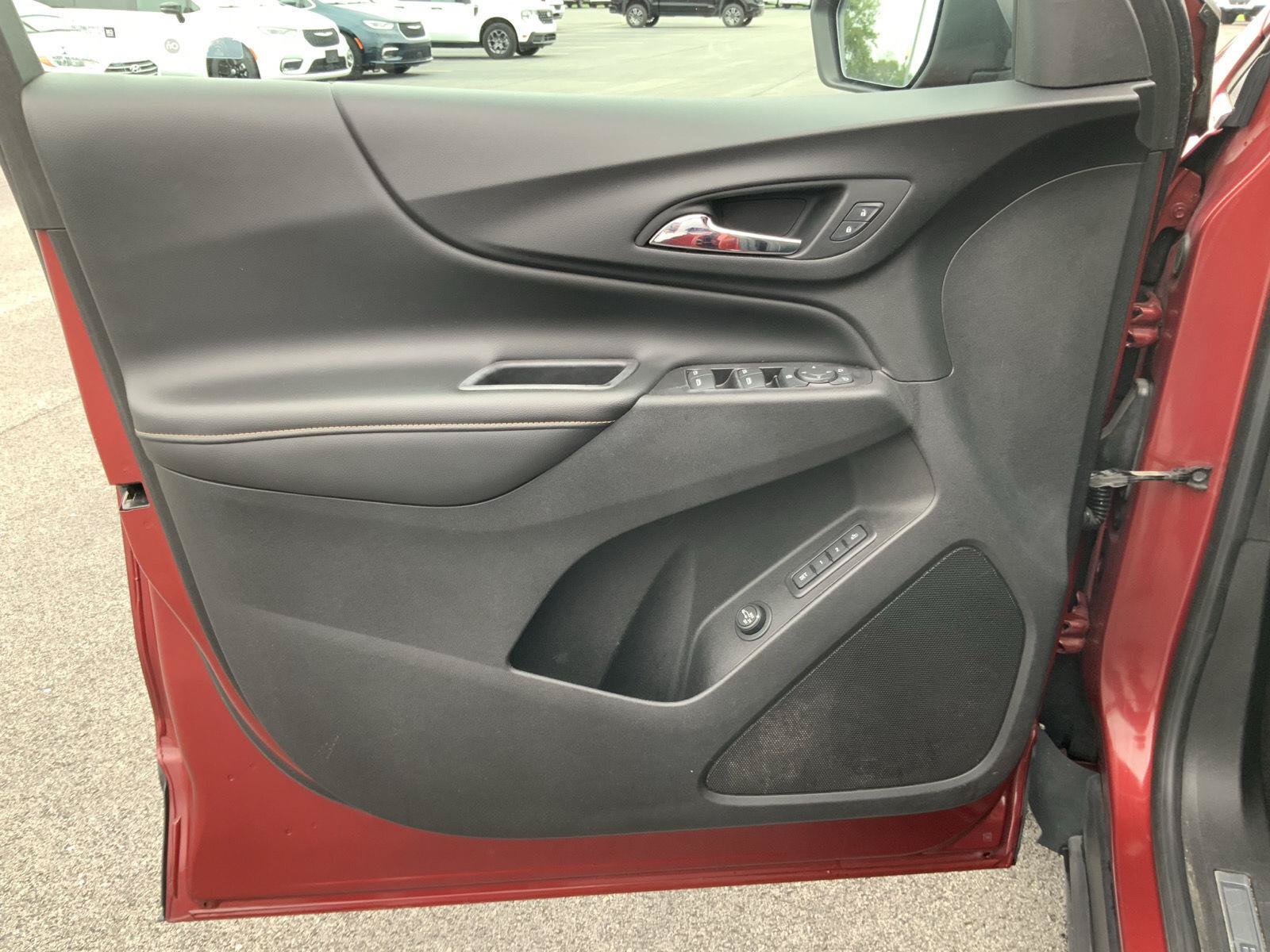 Used 2019 Chevrolet Equinox Premier AWD/4WD image 14
