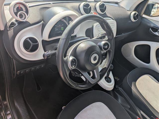 Used 2018 smart fortwo electric drive image 10