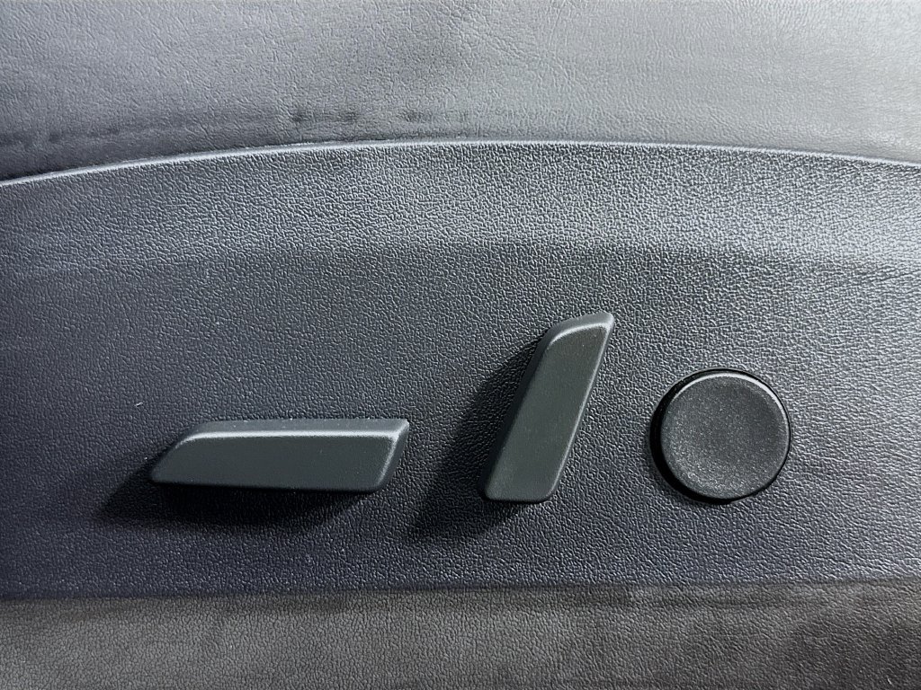 Used 2018 Tesla Model 3 Long Range RWD image 19