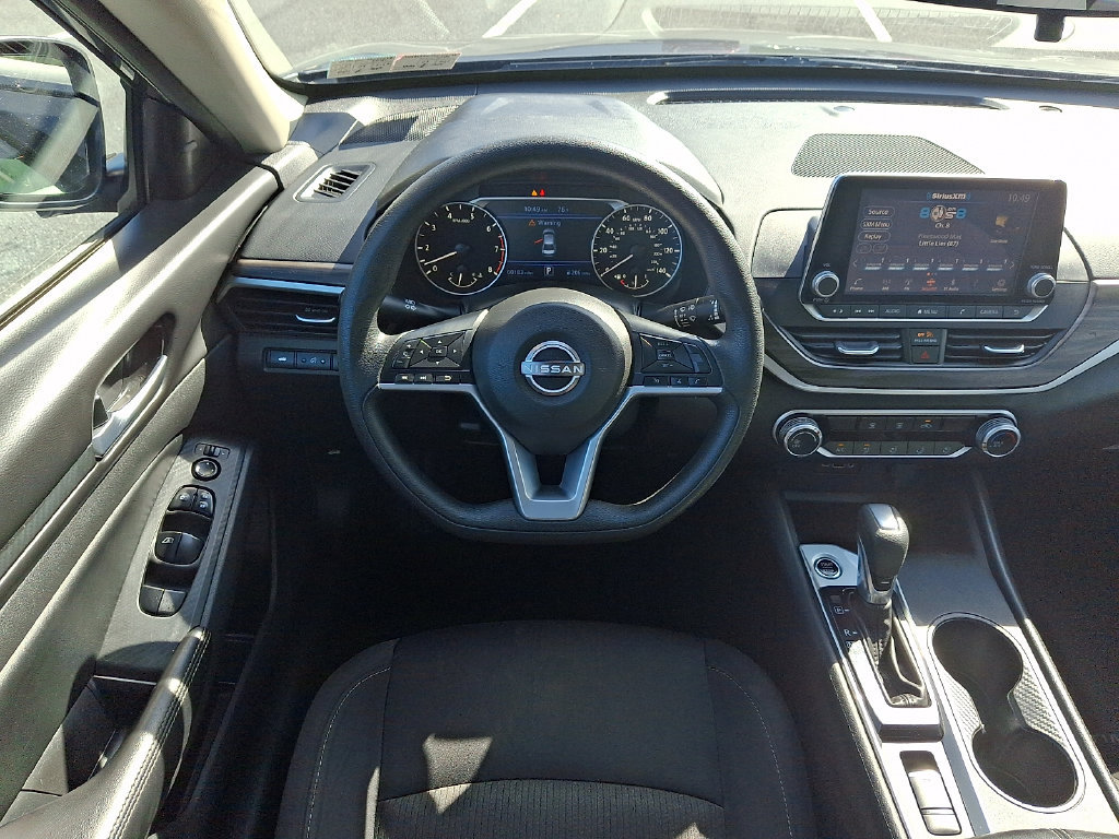 Used 2025 Nissan Altima 2.5 SV AWD/4WD image 11