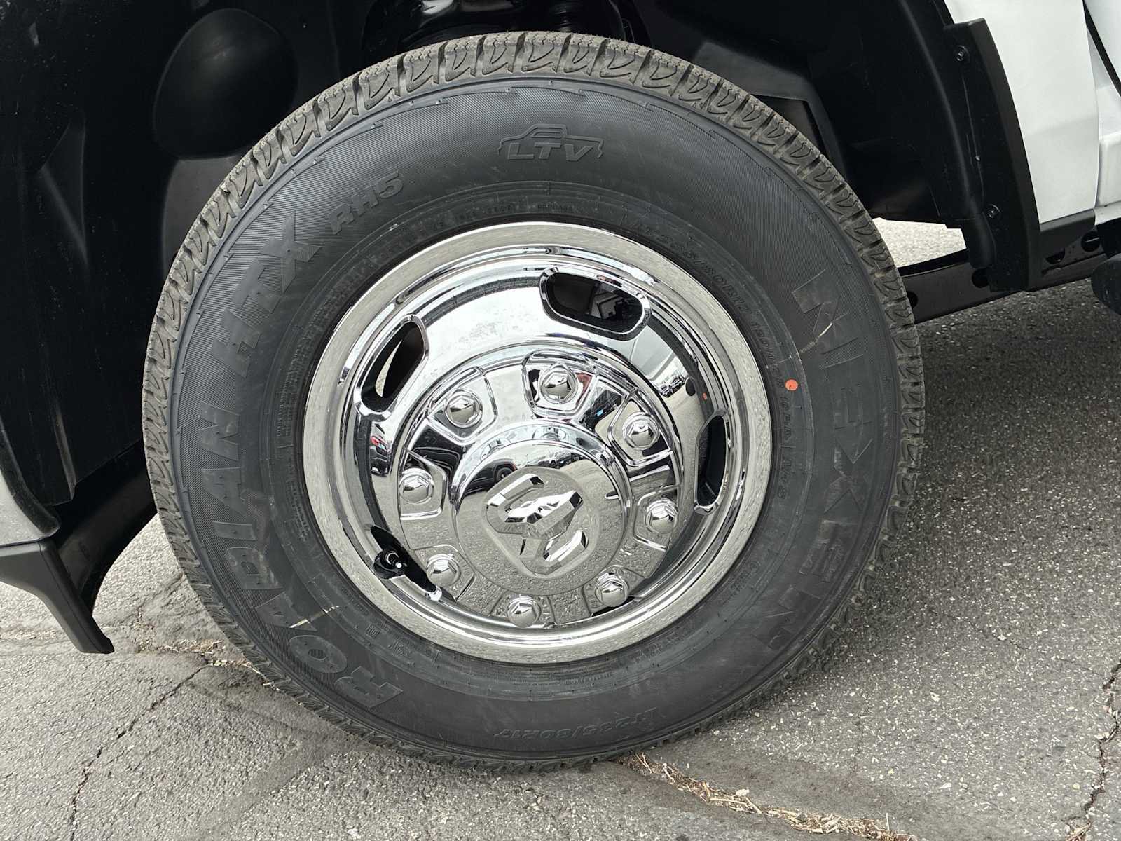 New 2026 RAM 3500 Tradesman AWD/4WD image 18