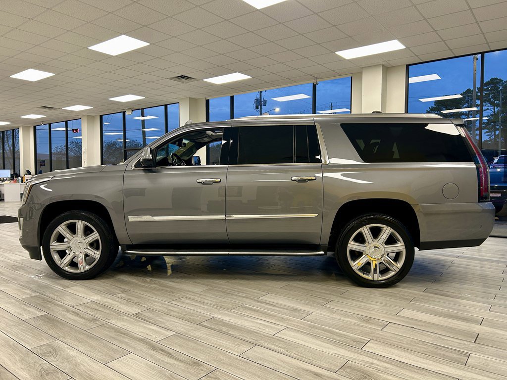 Used 2019 Cadillac Escalade ESV Luxury image 4