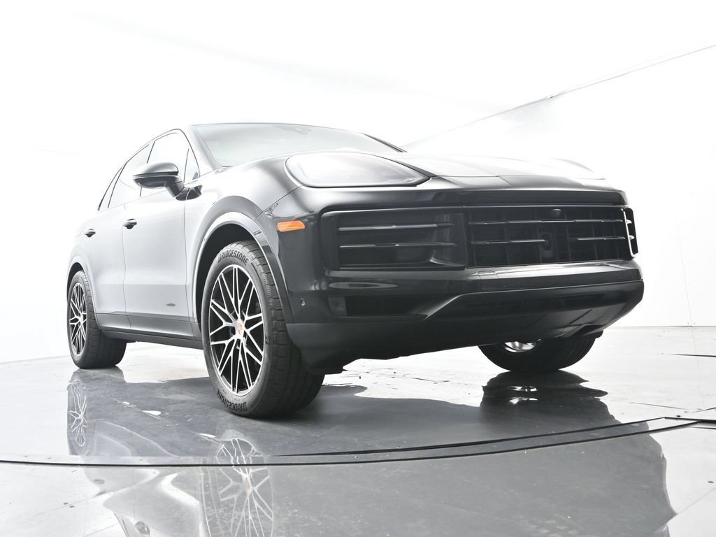 Certified 2025 Porsche Cayenne AWD/4WD image 55