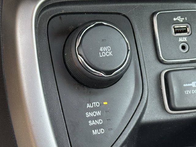 Used 2019 Jeep Compass Latitude w/ Popular Equipment Group AWD/4WD image 21