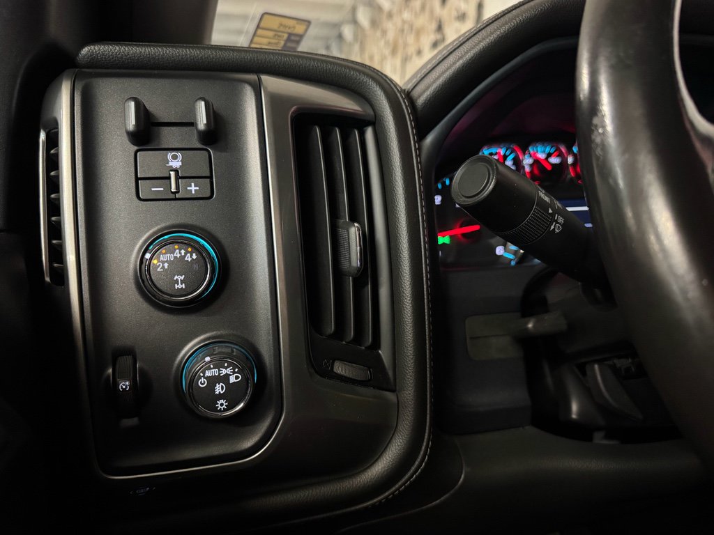 Used 2018 Chevrolet Silverado 1500 LTZ w/ Sport Package image 17