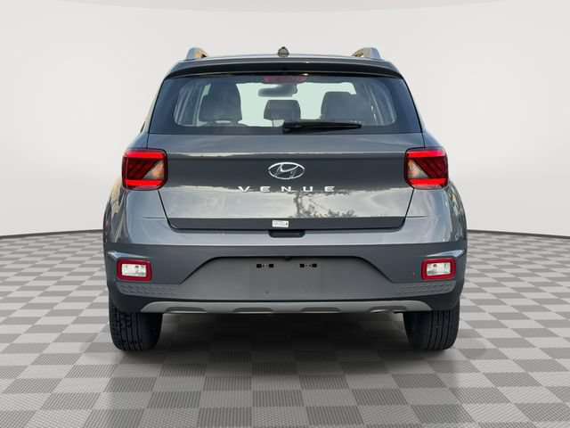 Used 2024 Hyundai Venue Limited FWD image 7